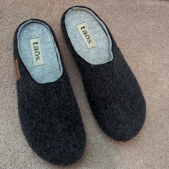 Taos Womens Woollery 2 gray slip on clogs Size 39 EU Size 8-8.5 USA - Picture 10 of 11